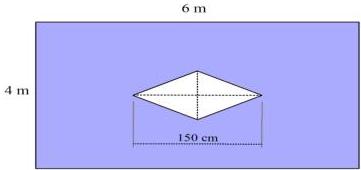 Bức tường hình chữ nhật 6m x 4m với cửa sổ hình thoi ở giữa có đường chéo 150cm