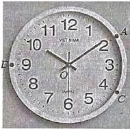 Đồng hồ treo tường với các điểm A, B, C tại vị trí số 2, 9, 4