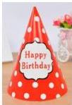 Chiếc mũ sinh nhật hình nón màu đỏ chấm bi trắng có chữ Happy Birthday
